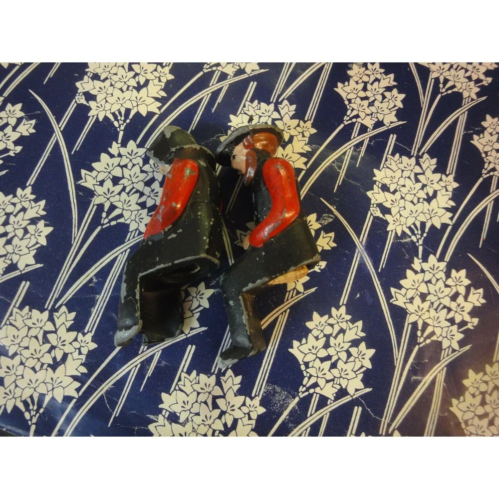 vintage salt‎ & pepper shaker cast iron man woman rocking chairs 4 pieces